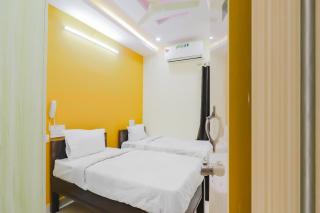 Hotel O Home Sri Balaji Luxary Rooms Near Inorbit Mall Cyberabad - Jāmb - 0