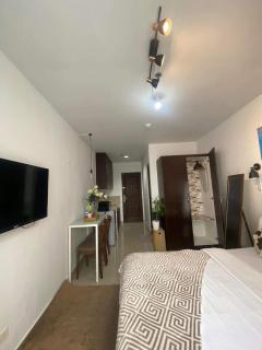 Ohana buenbyahe affordable staycation at F RESIDENCEs near at mrt shaw megamall and starmall - Manila - 4