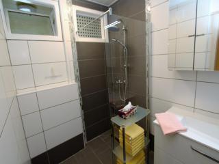 Sunlit Cabin with Jacuzzi in Turracherhohe - Turracher Hohe - 5