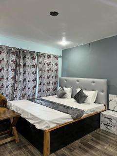 Universal Comfort Guest House - Kargil - 5