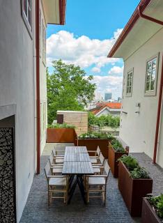 Apartments Cafe Hexe - Bratislava - 4