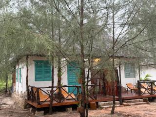 Dugong Bay - Làng Ẩm Thực & Sinh Thái - Eco & Seafood Village - 1