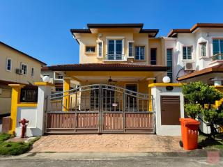 Homely, Seremban 2, Spacious, Cozy, Quiet, WiFi, Guarded - Seremban - 0