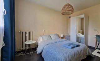 Essentiel et Intemporel Lyon 8 Appartement Confort avec Chambre Parking et Fibre - Lione - 2