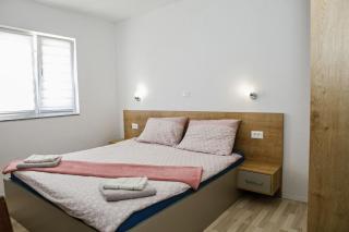 Charming Vrsi Croatia Apartment with Pool and Mountain Views - Vrsi (Verchè) - 2