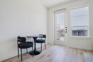 Blueground Round Rock pool nr Old Settlers Park ATX-320 - 4