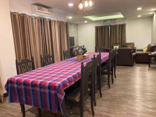 Boutique Poo-Yai Lee - 1