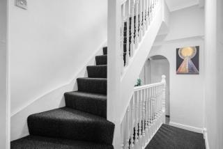 Stylist and Cosy 2 bed Apartment LongStay Parking Sleeps 4 WiFi - London - 2