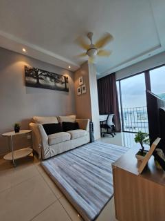Minimalist Trefoil studio Setia Alam linked bridge to SCCC and SCM for 2-4 pax - Setia Alam - 8
