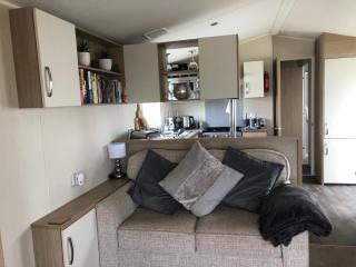 2 Bedrooms 6 Berth lovely caravan on Lydo Beech - Prestatyn - 7