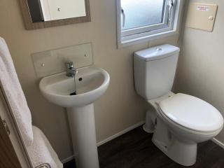 2 Bedrooms 6 Berth lovely caravan on Lydo Beech - Prestatyn - 2