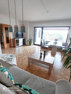 Gemütliche Ferienwohnung mit großer Dachterasse in gehobener Wohngegend - Halver - 9