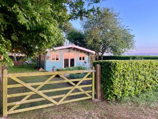 Tranquil Norfolk Log Cabin - Stunning Rural Sunset Views - 1