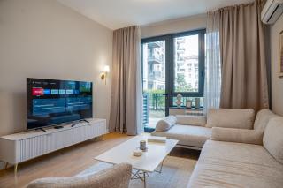 Eterna Lux Apartment with GARDEN - Sajmište - 9