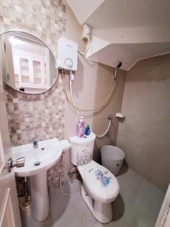 A1 1 Bedroom 2 Queen Size Beds Apartment Transient House near USEP Obrero Abreeza Mall - Davao - 7