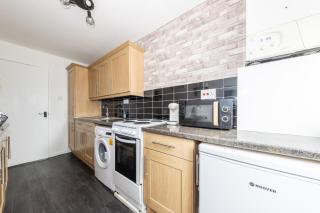 Exquisite 1 bedroom home with free parking - Luton - 4