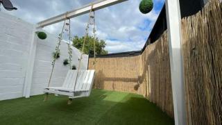 Spacious 6 Bed Home Near City & Albion Stadium Perfect for Contractors! - Birmingham - 9