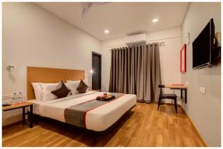 HOTEL KUWER PALACE Near Ramjanam Bhoomi - Temple - Fully Air Hotel - Ayodhya - 0