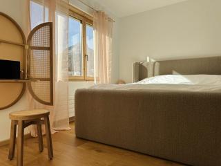 Luxury Lakefront Apartment - St. Moritz - 4