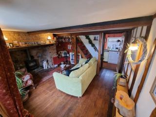 Cheerful, bright, cosy period cottage with hot tub - Ticehurst - 9