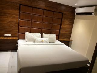 Triton Suites By Bestinn Leisure - Bangalore - 5