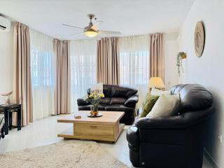 Near Sea & Golf, Riviera 2 bed 2 bath apt with pool! - Mijas Costa - 2