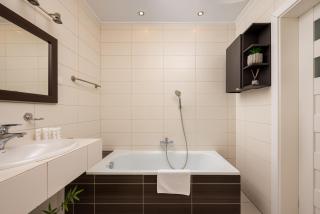 Metro Młociny Superior Apartment by BookingHost - Warsaw - 3