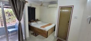 Lily and Lotus 2 Cozy 1Bhk Compact Full Furnished AC Apartment Managed by Hotel Airways - - 5