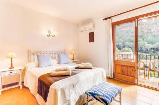 Villa Can March by Villa Plus - Cala de Sant Vicenç - 4