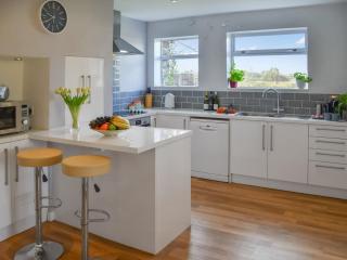 Larks Rise - Large Farm House Bungalow with Gardens & Field - Weston Longville - 9