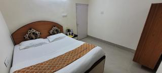 Lily and Lotus 2 Cozy 1Bhk Compact Full Furnished AC Apartment Managed by Hotel Airways - - 1