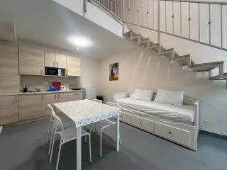 Iza-Szondi Homes - Budapest - 8