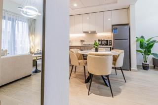 Luxurious 1BR Living in Azizi Riviera 39 - 4