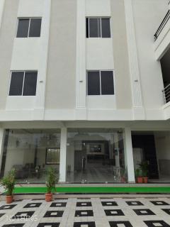 Royal Dendoor - - 0