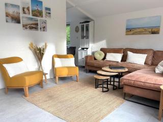 Gemütliches, helles Ferienhaus mit privatem Garten in gepflegtem Ferienpark - Warmenhuizen - 9