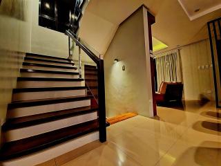 Overlooking Staycation At Sandari Batulao - Tagaytay - 7