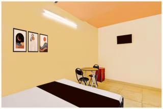 HOTEL SAINA PALACE Near Ramjanam Bhoomi - Temple - Fully Air Hotel - Ayodhya - 4