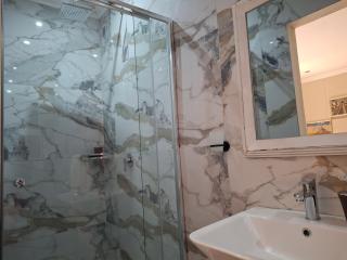 Le Chateau - Newcastle - 4