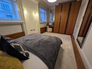 The Den at Dunraven - London - 4