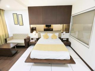 Townhouse Oak Hotel Surya Vadodara - Vadodara - 5