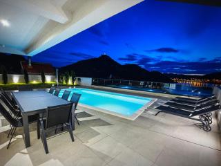 Familiy Villa Navis with heated pool - Rogotin - 8