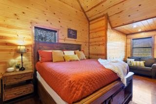Wide Glide Lodge - In-home Movie Room, Hot Tub and Large 1-acre property with Playset - Broken Bow - 7