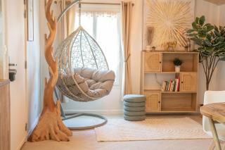 Loft & Spa Scandinave Romantique, King Size, TV 65 - Narbona - 1
