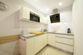 Jasne i Przytulne Apartamenty Sun Seasons 24 w Karpaczu z Parkingiem i Balkonem by Noclegi Renters - Karpacz - 5