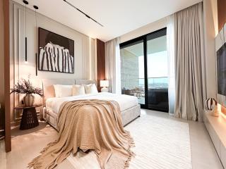 Luxe Living in the Heart of Bbay w Jacuzzi - 0