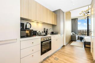 Stylish Studio in JVC with Pool, Gym, Balcony & Modern Comforts - 7