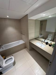 Glamorous 2bd Apt Yas Island - Abu Dhabi - 1