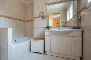 Villa Murales by Villa Plus - 3