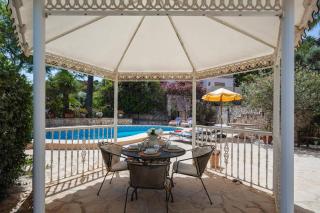 Villa Murales by Villa Plus - 1
