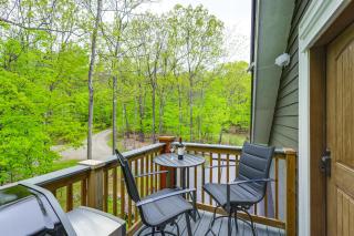 Less Than 5 Mi to Whiteface Mtn Resort Cabin-Style Apt - 0